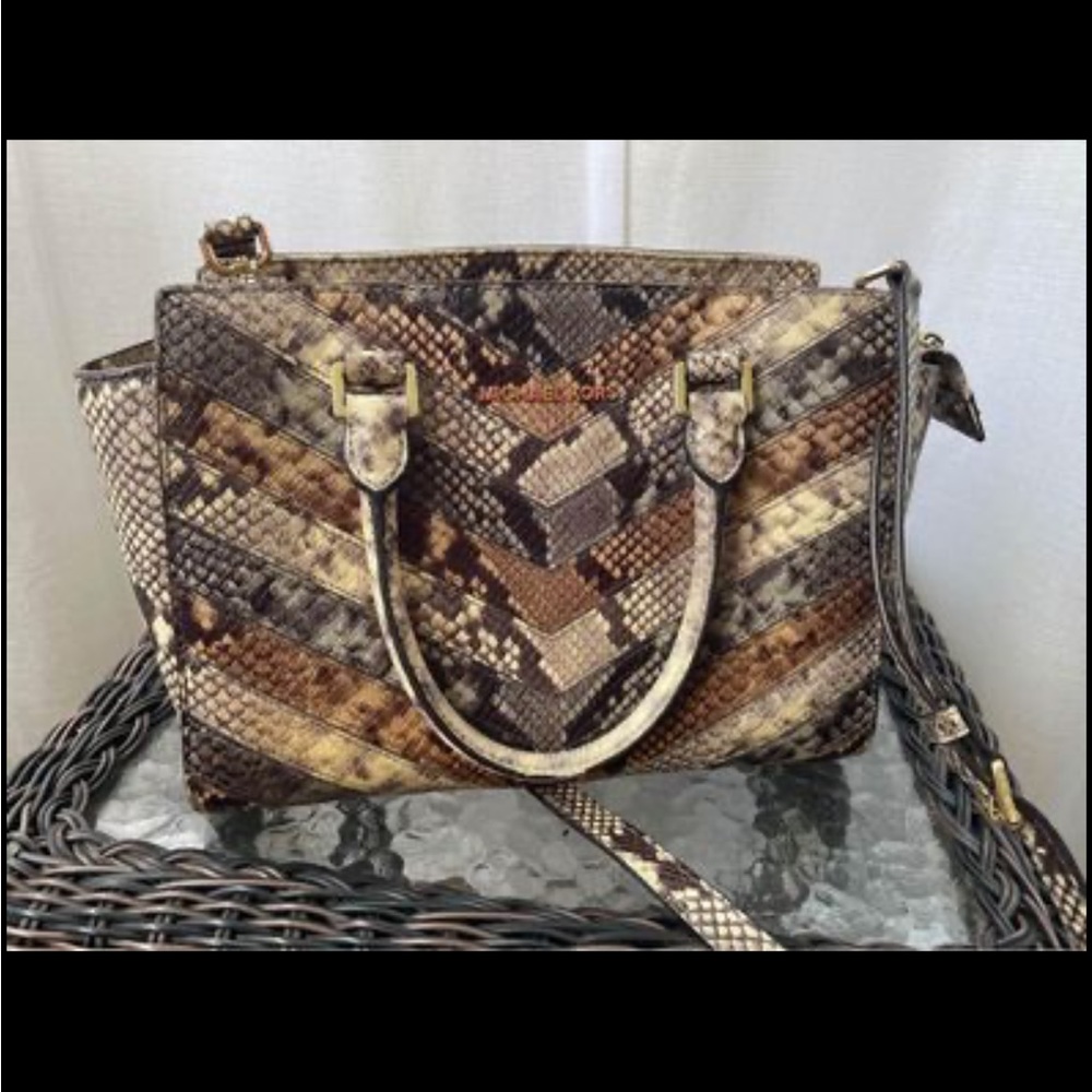 Michael Kors Selma Bag